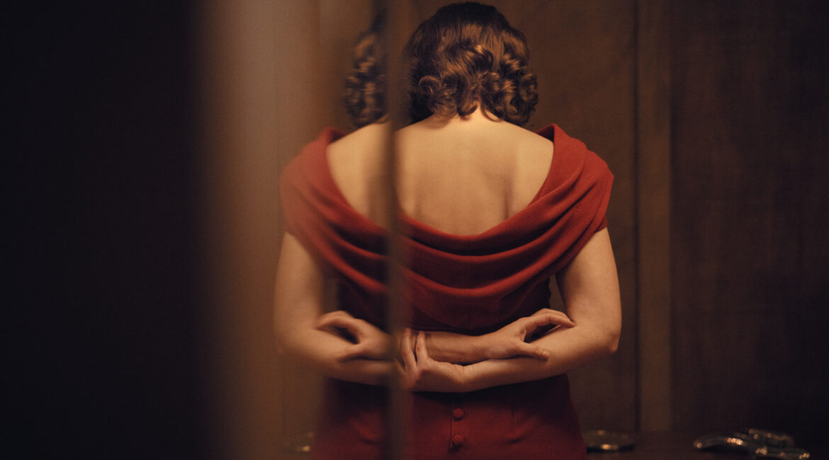 WomanUnknown_STR8850_Main_Still_©Andrejs_Strokins